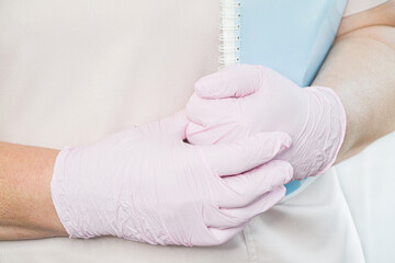 Obraz premium .Doctor. Medical book in the hands of a doctor.