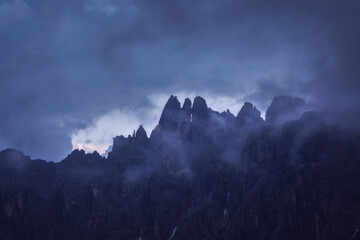 Fototapeta premium fog over the mountains