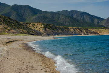 Playa solitaria llamada Agua Caliente, Golfo de California