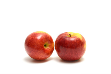 Fototapeta na wymiar Fresh Red Apple isolated on white background