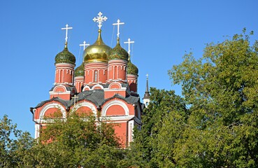 Fototapeta na wymiar Znamensky Cathedral in Moscow