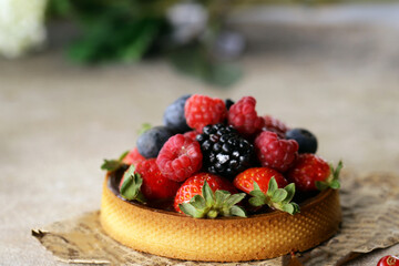 mini tartlets with fresh berries