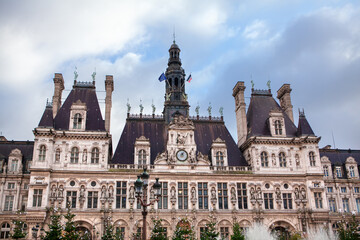 Fototapeta na wymiar Hotel de Ville facade . City's local administration of Paris 