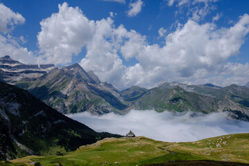 Fototapeta premium Espuguettes refuge, Pyrenees National Park, Hautes-Pyrenees, France