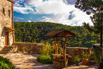 Obraz premium KUTAISI, GEORGIA: Old Orthodox Motsameta Monastery or Saints David and Constantine Monastery on a sunny summer day.