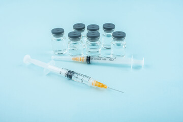 Vaccine medicament and syringe