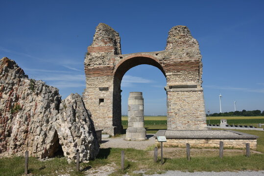 Heidentor in Petronell-Carnuntum, &Ouml;sterreich, 15.06.2021