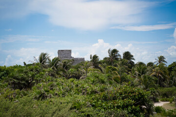 Fototapeta premium ancient mayan ruins in tulum, mexico