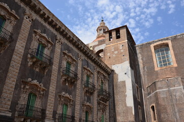 Fototapeta premium Some photos taken from a beautiful trip to Catania, Sicily during the summer of 2021. The city especially boasts a Greek amphitheatre, a beautiful Duomo, a plaza, a fountain and other amazing churches