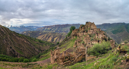 Journey tAbandoned aul ghost in Dagestan Gamsutl