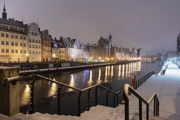 Obraz premium Gdansk in the evening with snow