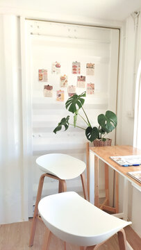 - Smart phone Redmi Note 10
