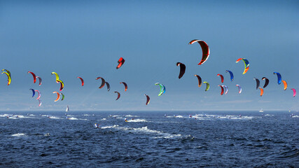 group at kitesurf competition race - obrazy, fototapety, plakaty