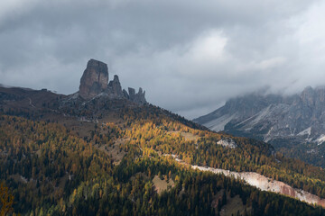 Dolomitas, Cortina D'Ampezzo, Itália nos alpes durante o outono. Zig Koch