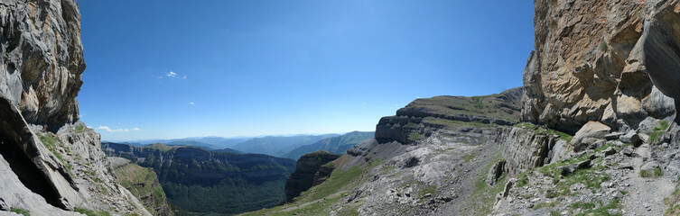 Faja de las Flores © bart47