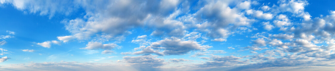 Fototapeta premium Panorama Blue sky and white clouds. Bfluffy cloud in the blue sky background
