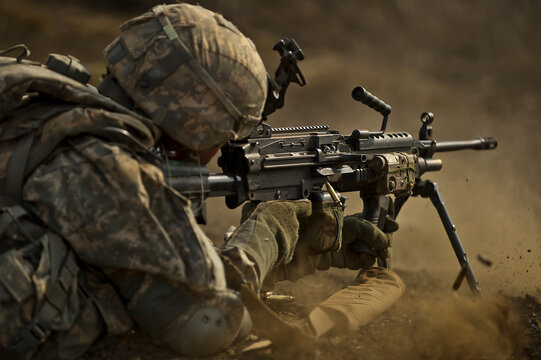 Military pointing gun