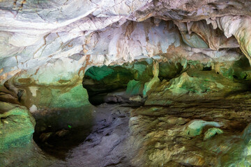 Fototapeta premium フィリピン、パラワン州のブスアンガ島コロン島周辺の観光名所を旅行する風景 Scenes from a trip around Coron Island, Busuanga, Palawan, Philippines.