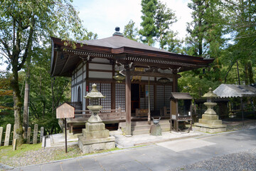 Fototapeta premium 岩間寺 大師堂 滋賀県大津市