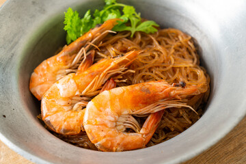 Casseroled or Baked Shrimp with Glass Noodles
