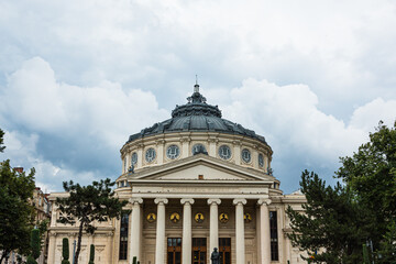 Fototapeta na wymiar ルーマニア　ブカレストにあるコンサートホールのアテネ音楽堂