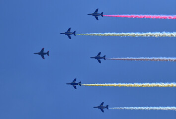 ブルーインパルス　カラースモーク