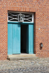 door, entrance, open, lantern, lamp, light, stuhr