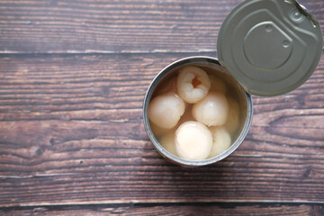 canned Lychee in bowl on table 