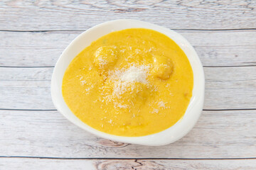 Indian recipe for mild chicken korma curry with shredded coconut