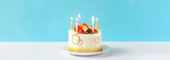 Whole cake and candles.  ホールケーキとキャンドル