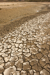 Tierra reseca, lineas en el suelo.