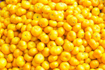 small orange mandarin   (Clementine )