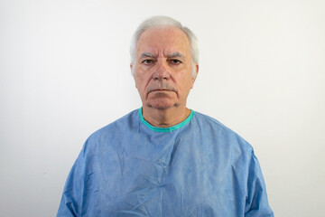 old senior man male surgeon uniform doctor health care emergency help people