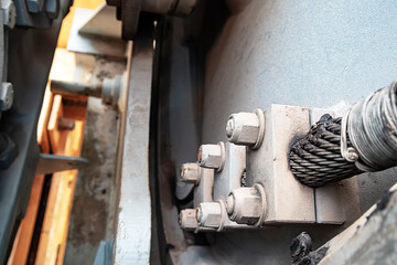 Tower crane rusting sling clips for tower crane repair