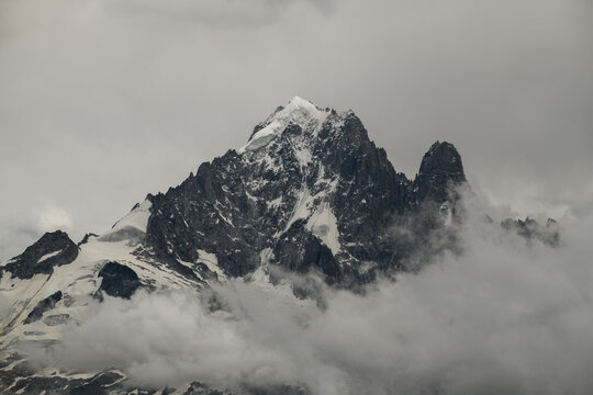Mistified sceneries of Montblanc