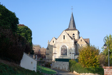 Fototapeta na wymiar L'église de Courcelles-lès-Gisors