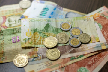 various Peruvian currency