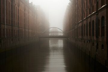 Speicherstadt Hamburg bei Nebel