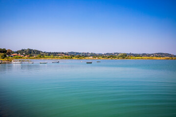 Bateaux dans la baie de Corfou