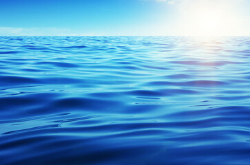 Fototapeta na wymiar Blue sea water on sky
