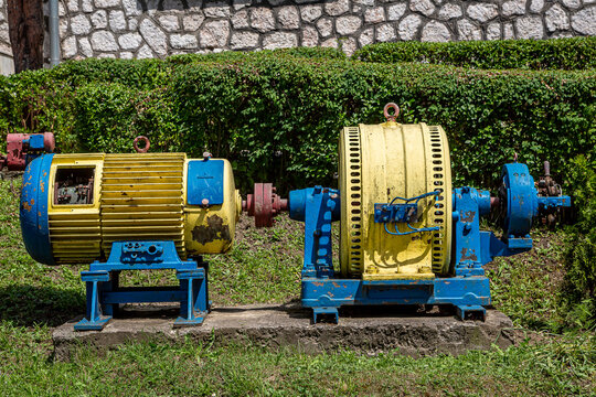 Old mining equipment in the student campus in Petroșani