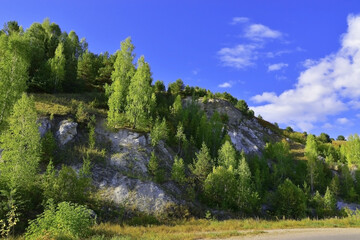 Obraz premium White rocks on the Kishert-Posad highway