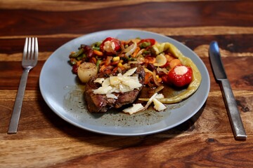 Steak mit gemüse