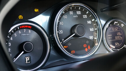 Car dashboard panel, Automobile speedometer and display control system, Engine started in parking mode