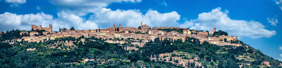 Fototapeta na wymiar Panoramic View on Montalcino, Tuscany, Italy