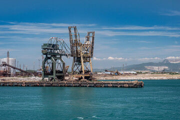 Fototapeta premium Porto industriale di Piombino