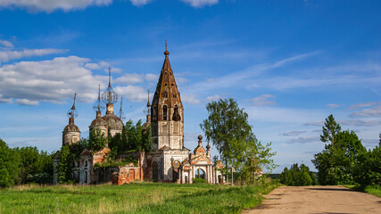 Fototapeta premium landscape, an old abandoned Orthodox church