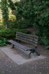 Fototapeta na wymiar park bench