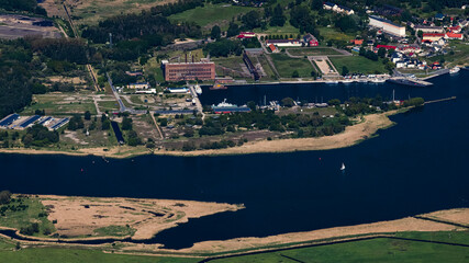 Obraz premium Historisch Technisches Museum, Peenemuende, Usedom, Mecklenburg-Vorpommern, Deutschland, Luftaufnahme 