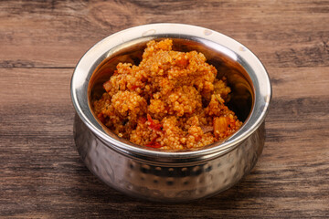 Couscos with tomato and chicken